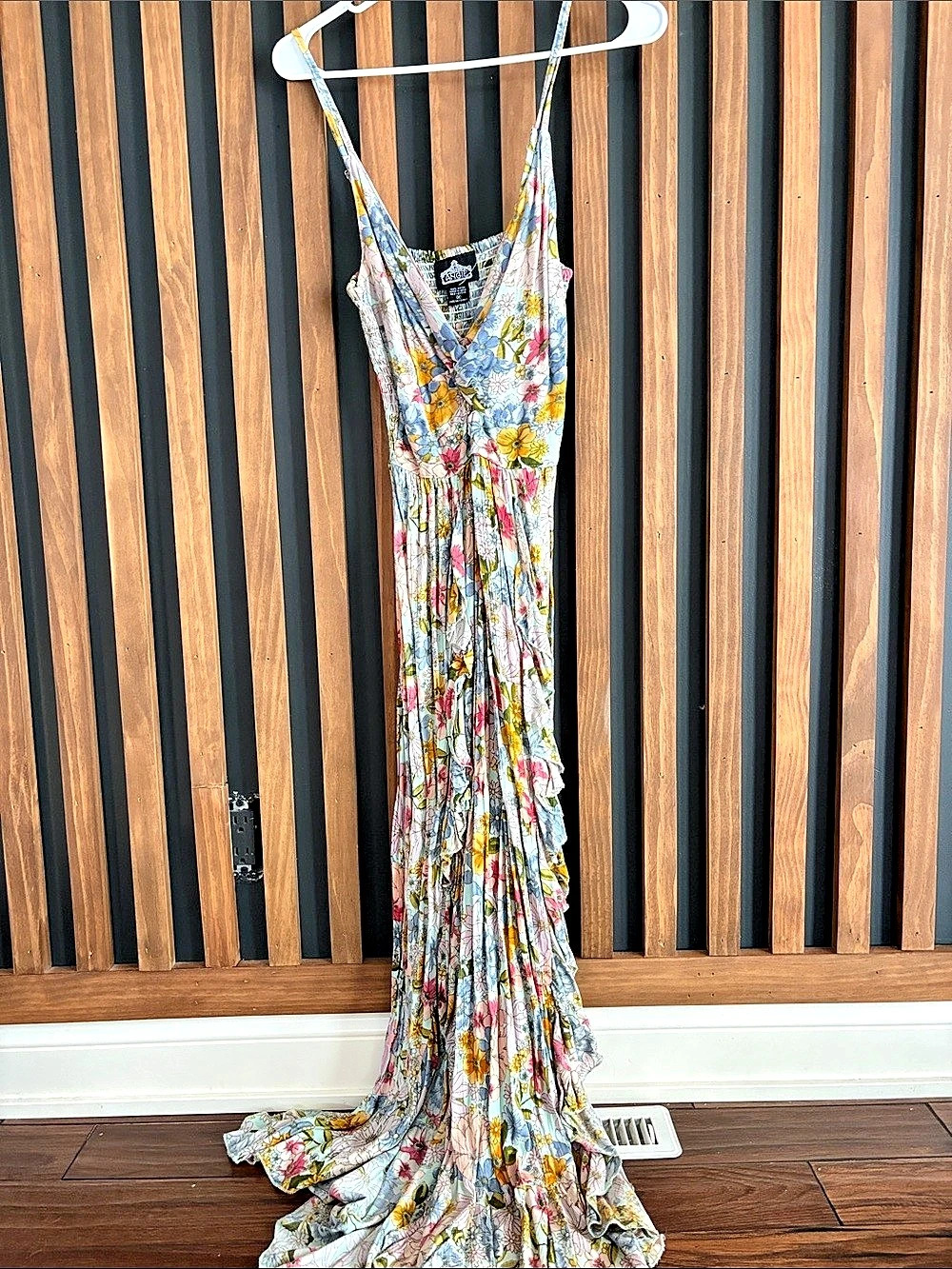 Angie Floral Maxi Dress in White & Multicolor
